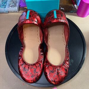 NIB size 10 custom Tieks with heart topper